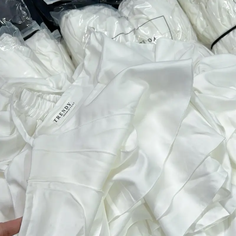 ￼SÉT VÁY RỜI TẦNG ÁO HAI DÂY PHỐI TẦNG KÈM CHÂN VÁY XÒE CÓ LÓT Nữ Women Top Nhung Voi 7