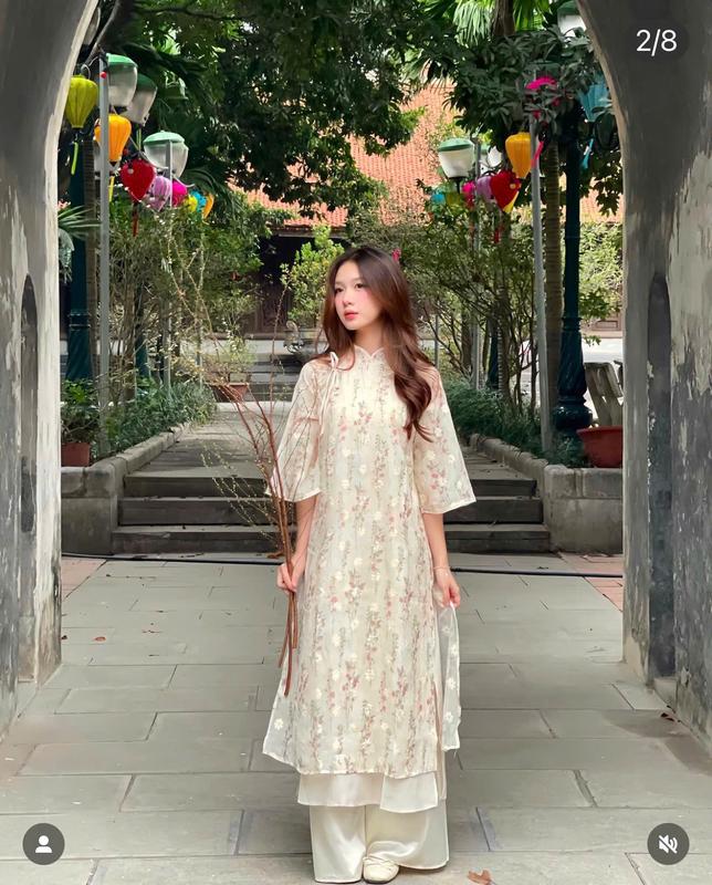  Áo dài LẠC HÀ thêu hoa duyên dáng mặc Tết 2025 