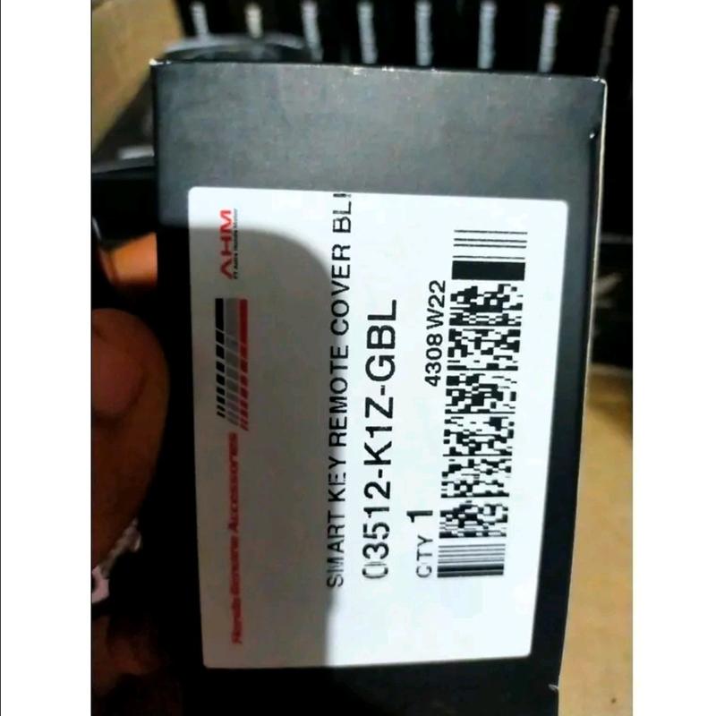 Paket gantungan kunci logo vario dan cover remot vario 160 vario 125 new pcx 160 adv 160 New scoopy 2023 original AHM Aksesoris Car Car 3