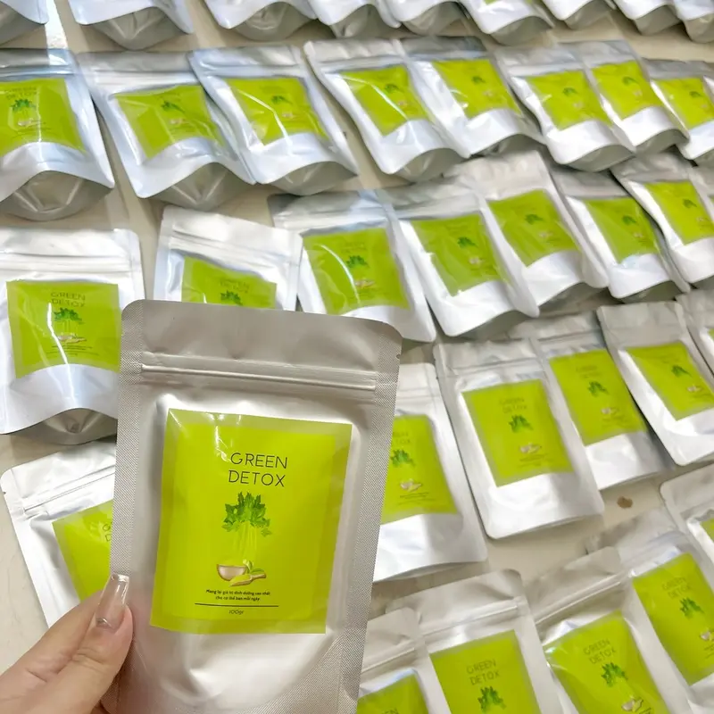 4 túi bột xanh kèm 1 túi & 1 chai thuỷ tinh, thướt dây 1