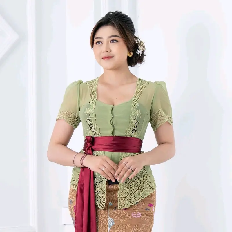 Kebaya Jadi Bordir Bet Kika Tangan Pendek Motif Kaswari || Kebaya Adat Bali Modern || Kebaya Adat Bali Kekinian || Kebaya Adat Bali Murah 3