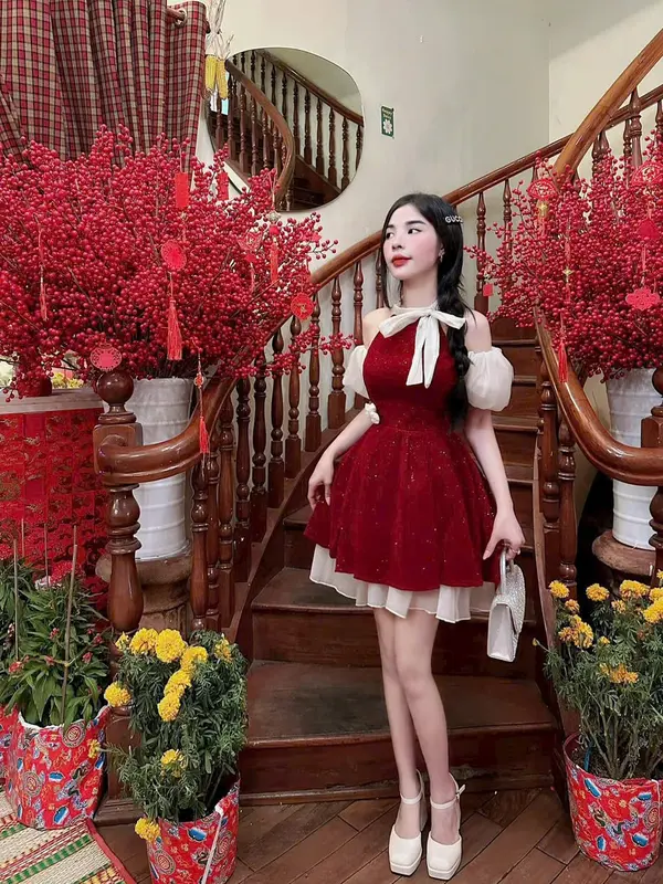 Đầm nữ nhung kim tuyến cổ yếm cột nơ phối tay tơ kiểu dáng xòe đính hoa xinh xắn dễ thương Women Dress 1