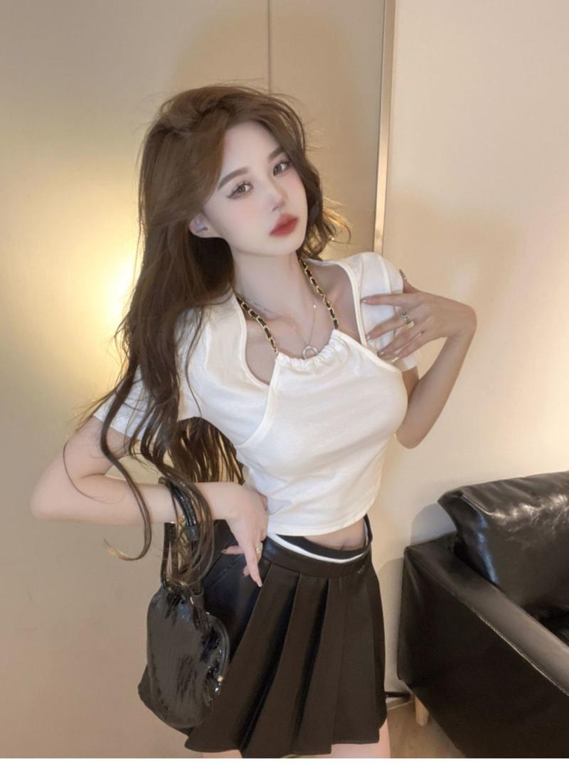 Product Introduction of Áo Thun Ngắn Tay Cổ Yếm Giả Hai Lớp Thiết Kế Độc Đáo Mùa Hè, Dành Cho Nữ, Dáng Ôm, Ngắn, Gợi Cảm Và Dễ Thương, Thiết Kế Đẹp, Thích Hợp Cho Mùa Hè, Áo Ngắn 30