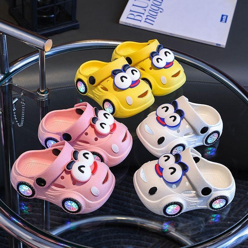 Dép Phát Sáng Cho Trẻ Em Thiết Kế Xe Hơi Hoạt Hình Dễ Thương Không Trơn Trượt Thích Hợp Cho Mùa Hè Và Bãi Biển Giày Nhẹ Hàng Mới Về