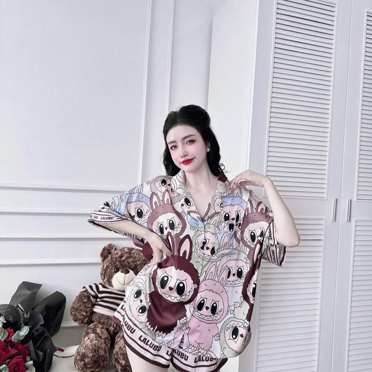 Pyjama - set TNQN form áo cánh dơi- hoạ tiết Labubu - size <70kg - chất liệu lụa latin