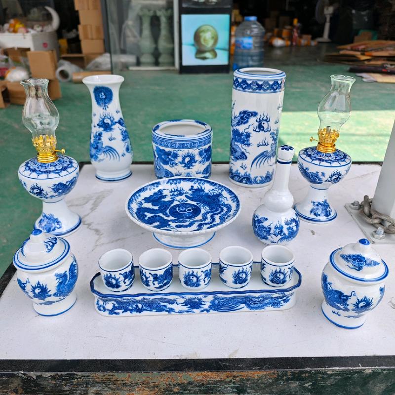 Bộ Thờ Cúng Lư Hương, Bình Hoa, Đĩa Trái Cây, Đèn Dầu, Áng 5 Xanh Men Lam Bát Tràng