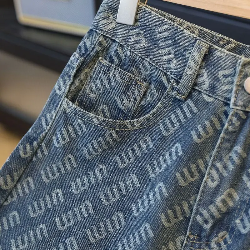 Quần Jean quét đất nhà thẳng in hình, dành cho phụ nữ, thiết kế mới đẹp, chữ Jacquard, quần ống rộng Dáng Rộng thích hợp cho mùa thu, năm 2025 Pants 4