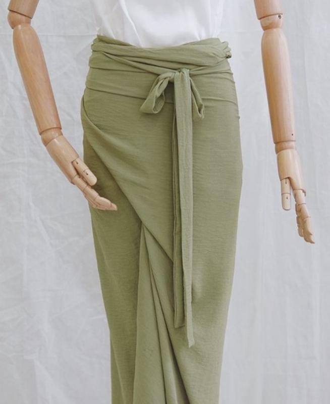 Mera and Jenar -Larindu Skirt Polos 0