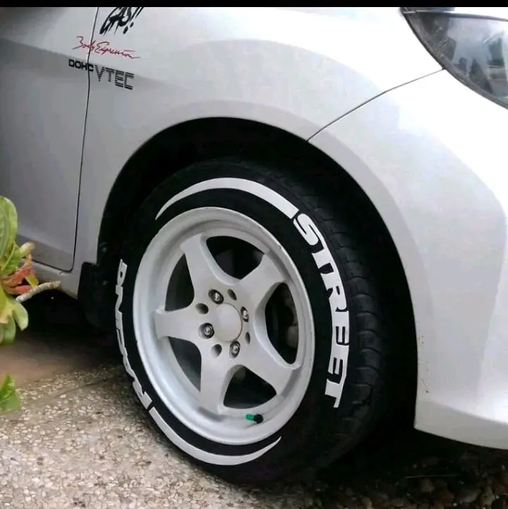 Stiker Ban mobil viral 0