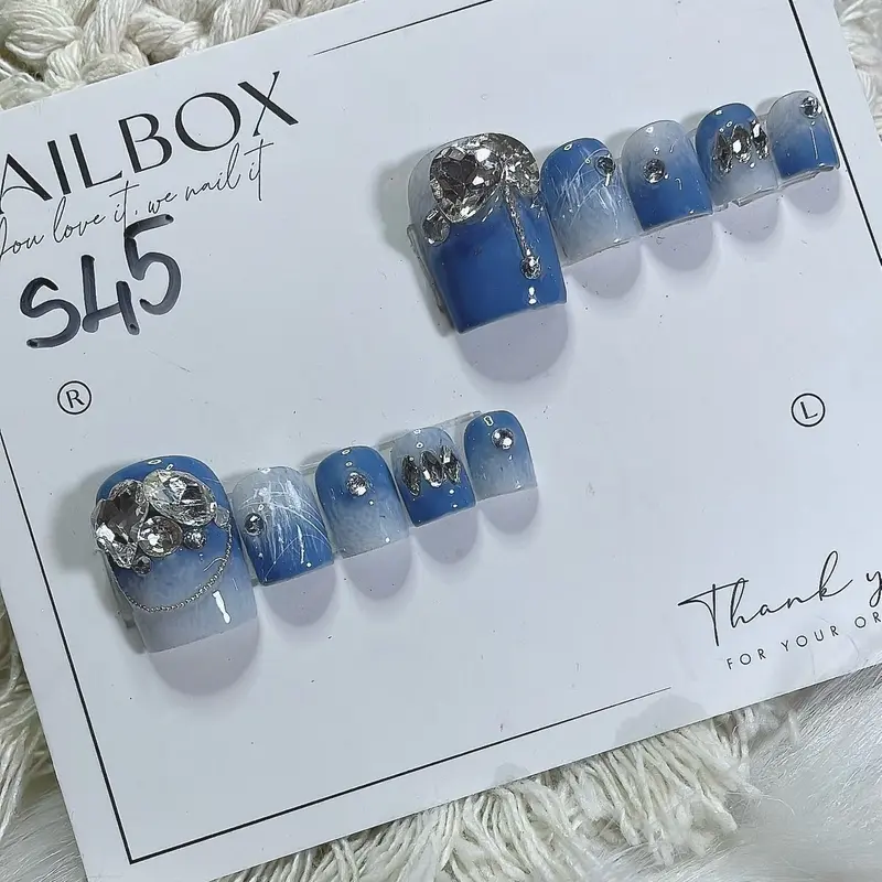 Nailbox chân mã S45 ombre thạch gạo và xanh đính đá siêu sáng Women Nữ 3