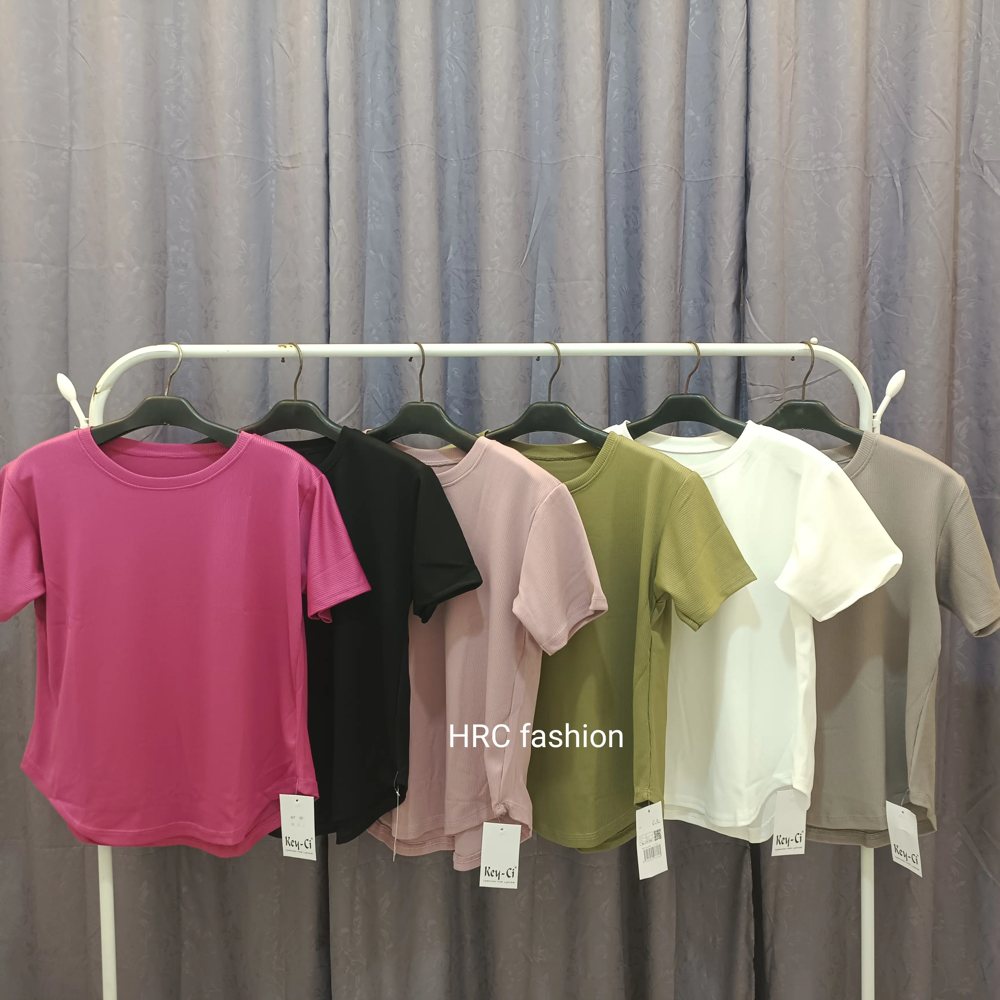 HRC Fashion| atasan kaos wanita lengan pendek| atasan wanita lengan pendek kekinian kode 26| atasan wanita lengan pendek terbaru| atasan wanita lengan pendek korean style Katun Santai Polos baju nyaman