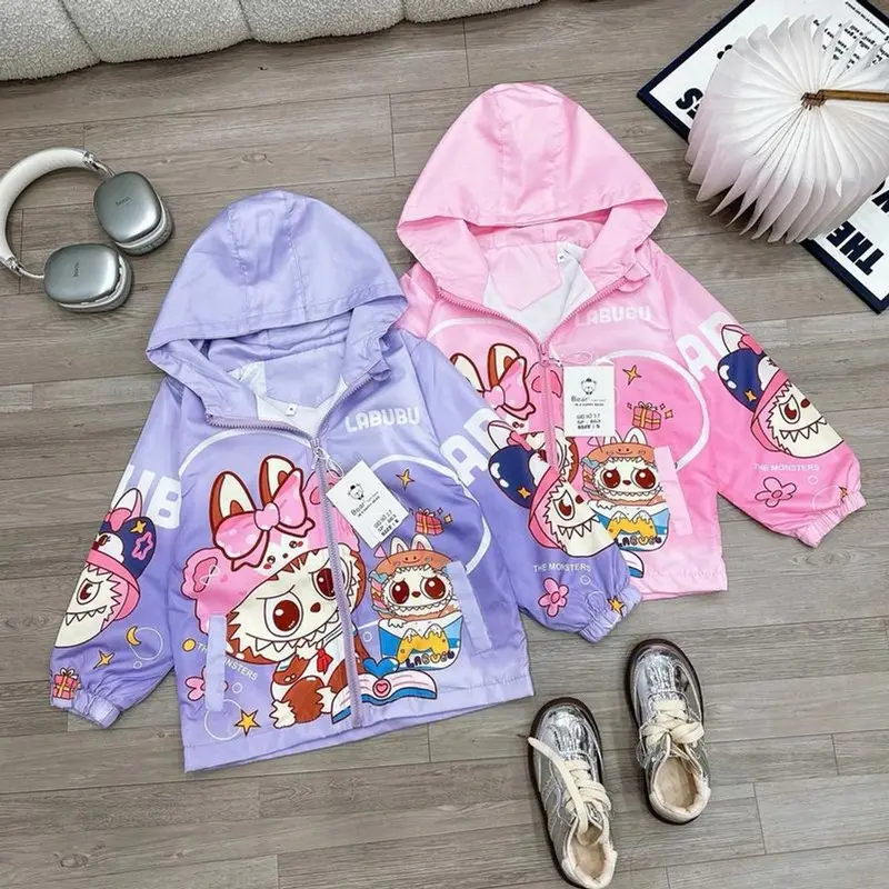 Áo Gió 2 Lớp Cho Bé Gái Labubu Thông Hơi Và Lót Nỉ In Hình Hoạ Tiết Dễ Thương Size 13-23Kg Mềm Mịn Áp Áp Chống Nước Cản Gió áo khoác lót lông 1
