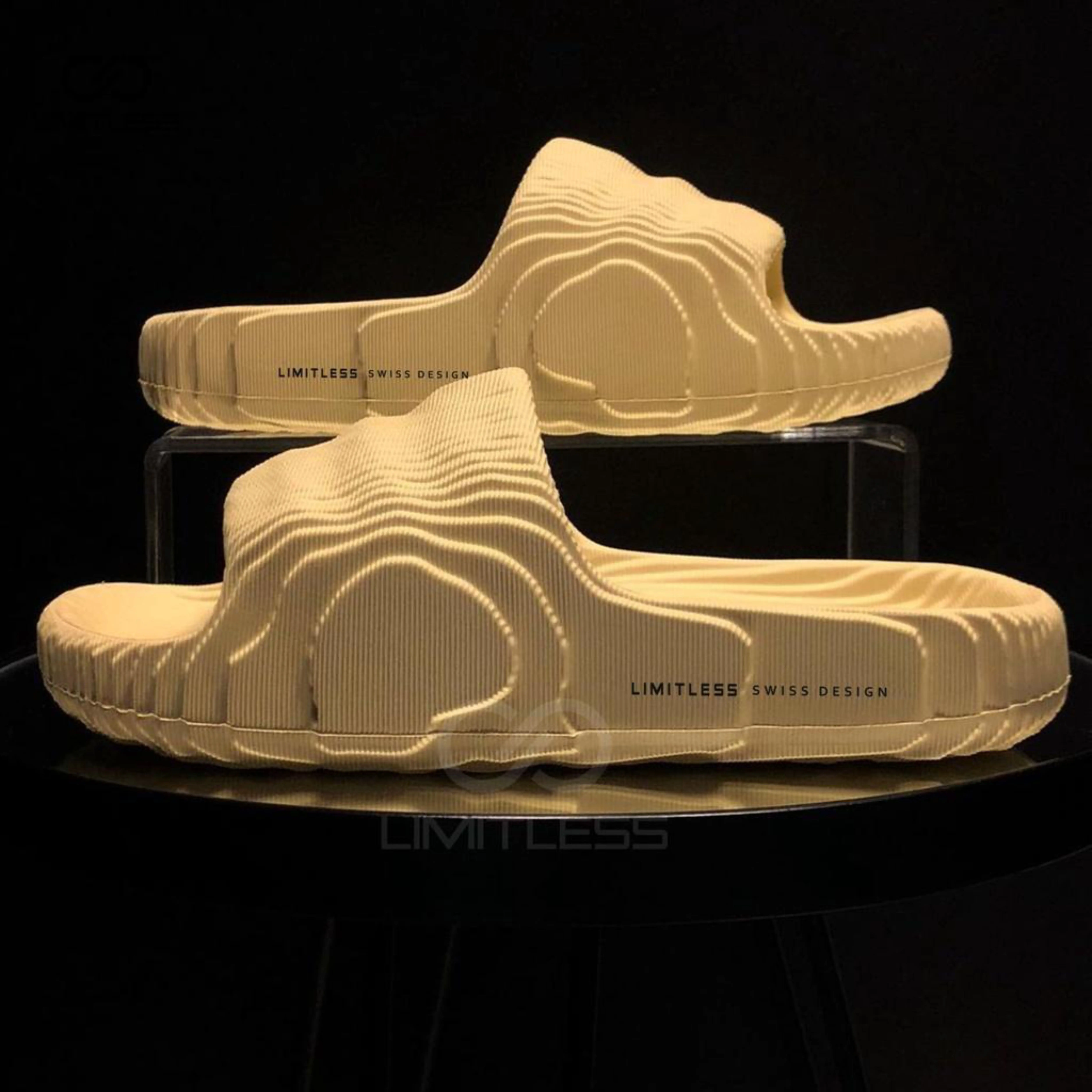 Limitless - Sandal Selop Pria Dewasa Adilette Kasual Bahan Eva Phylon Lentur Terbaru Shoes Sendal Cowok Modis Elegant Karet sandal  selop  smile  karet