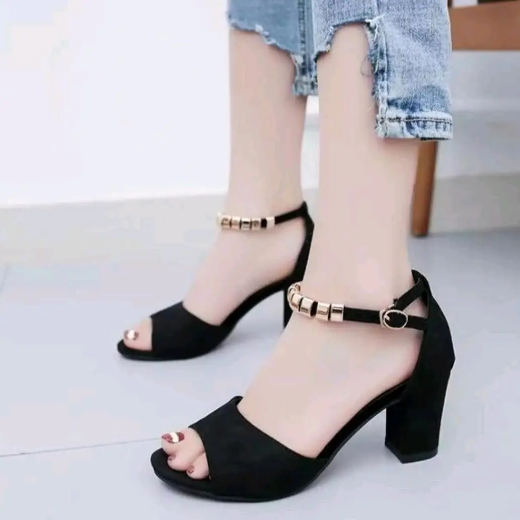 Sandal Wanita High Heels Tali Emas Berbahan Suade Nyaman Sol Karet Premium