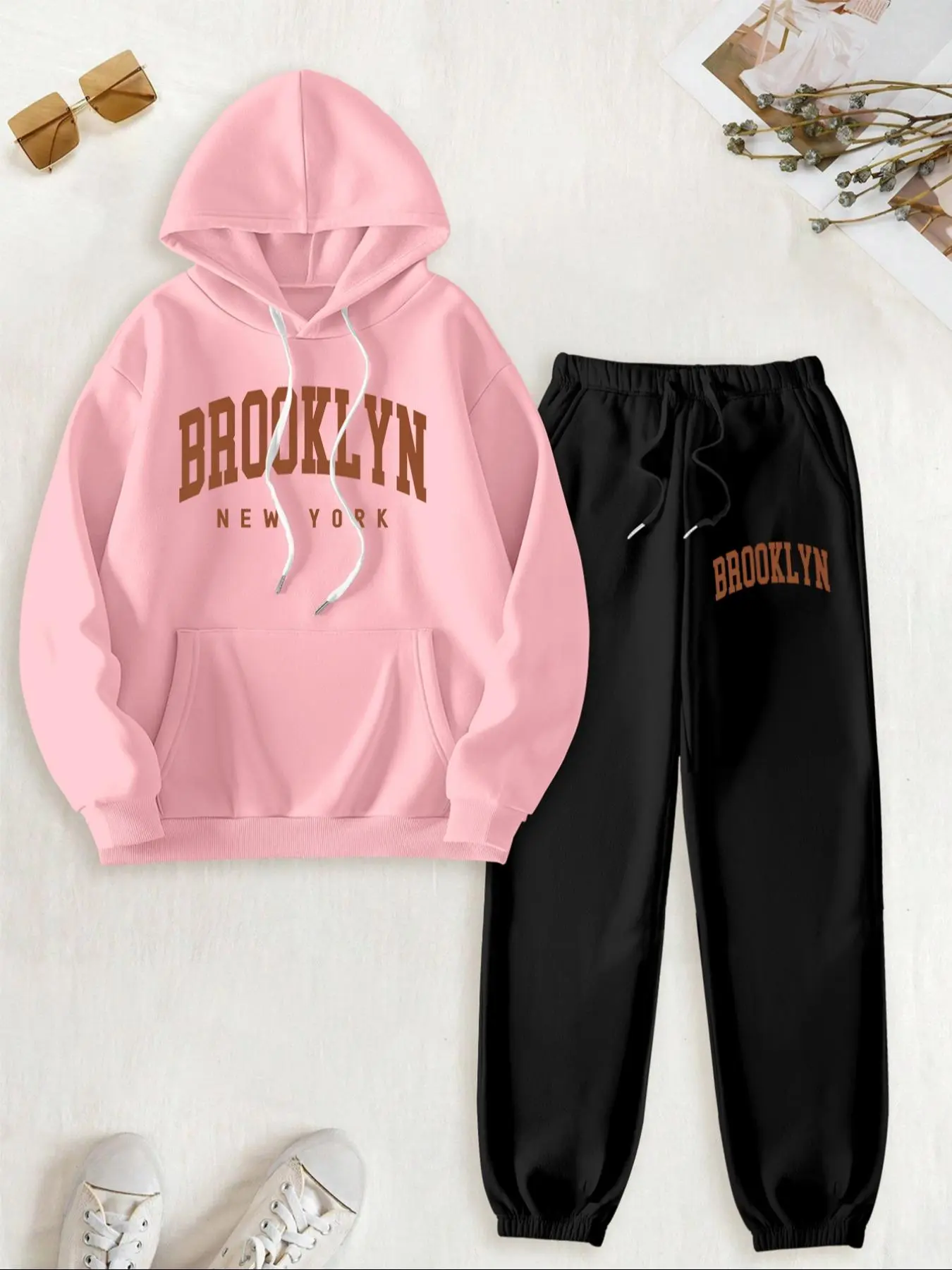 Two-piece Set Women's Letter Print Pocket  Thermal Lined Hoodie & Drawstring Waist Sweatpants, Casual Fashion Cozy Breathable Two Piece Outfits for Daily Outdoor Wear, Women Clothes for Fall & Winter
