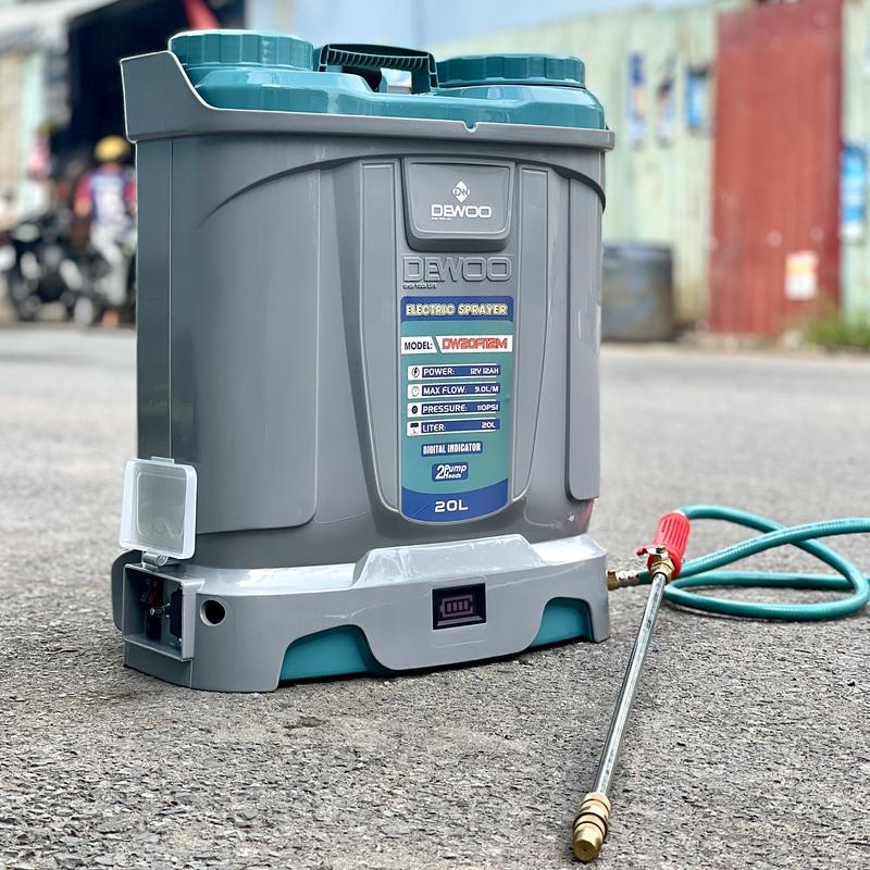 Bình xịt điện DEWOO Có đảo thuôc, Bình chứa 20 lít, 2 bơm/ 1 bơm, Dùng phun xịt trừ sâu