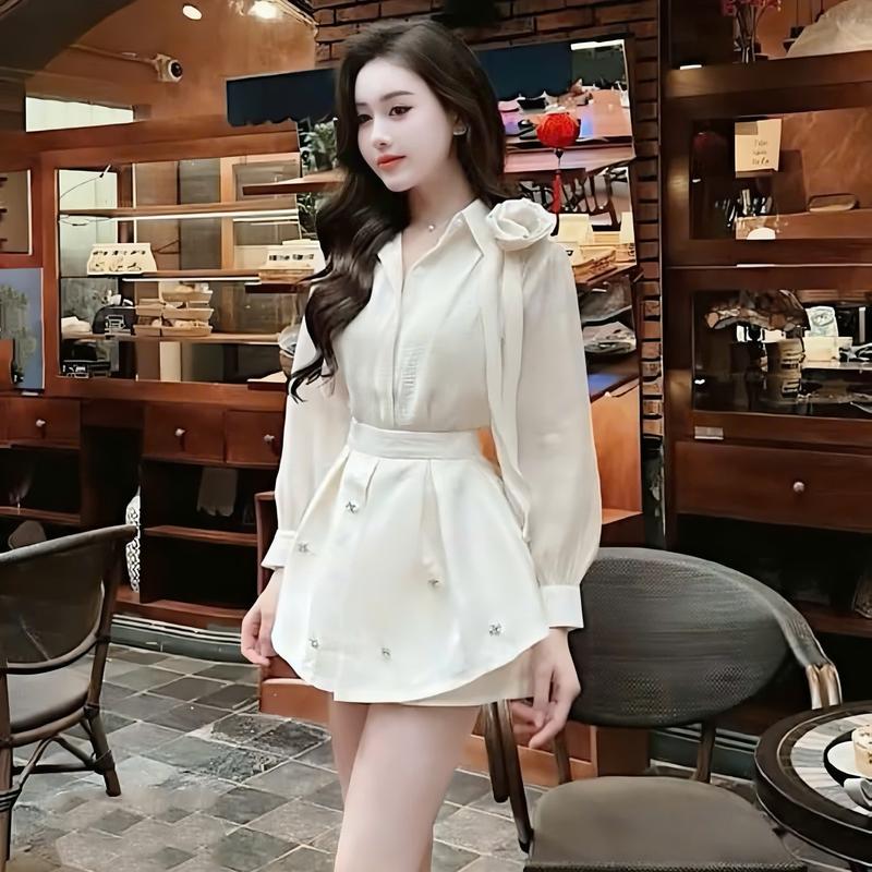 Sét áo chân váy đi tiệc A742 kèm tag hoa gồm áo sơ mi tay dài chất tơ óng lót thun và chân váy chữ A dáng ngắn xếp ly tafta bên trong lót quần freesize KimHoa77 Kem Nữ Women