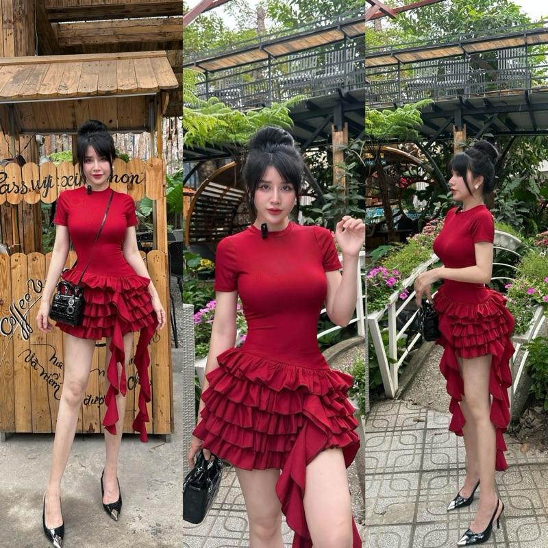 Đầm tay ngắn nhiều tầng dây tua rua có lót quần, thân áo chất thun tăm co dãn mặc ôm body ạ, phía dưới váy 5 tầng có dây tua rua cực slay ạ. Có quần nên ko sợ ngắn đâu ạ. Diện đi chơi, đi du lịch, dạo phố đều xinh ạ  Bảng màu cơ bản : Đỏ đô Đen Trắng . Nữ