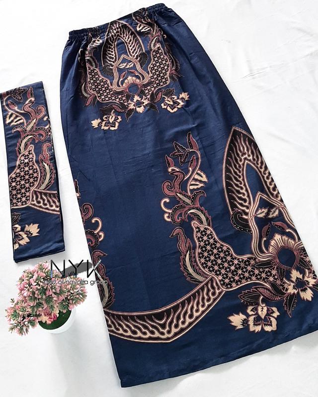 Nayanika Batik Couple Kemeja Pria dan Rok Wanita NAVY SEKOP Baju Couple Kondangan Batik Wisuda Bawahan Kebaya Modern Rok Span dan Kemeja M L XL 1