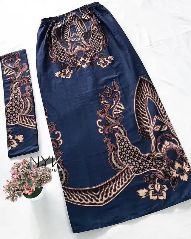 Nayanika Batik Couple Kemeja Pria dan Rok Wanita NAVY SEKOP Baju Couple Kondangan Batik Wisuda Bawahan Kebaya Modern Rok Span dan Kemeja M L XL 1