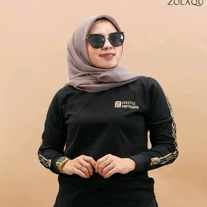 SIPP OKE NEW KAOS DISTRO BERKUALITAS TINGGI kaos cewe terbaru kaos cewe terlaris fashion wanita modern Cantik Baju Combed Nyaman Sablon Plastisol And Discharge  Atasan Hitam Keren Lembut
