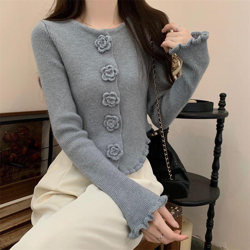 Product Introduction of Áo Len Hoa Hồng Ba Chiều Màu Đỏ, Dành Cho Nữ, Với Áo Khoác Selvedge Dây Áo Cardigan Dệt Kim, Phong Cách Mùa Thu Và Mùa Đông, Phong Cách Giáng Sinh Năm Mới, Ins Năm 2024, Áo Thời Trang Top Women 19