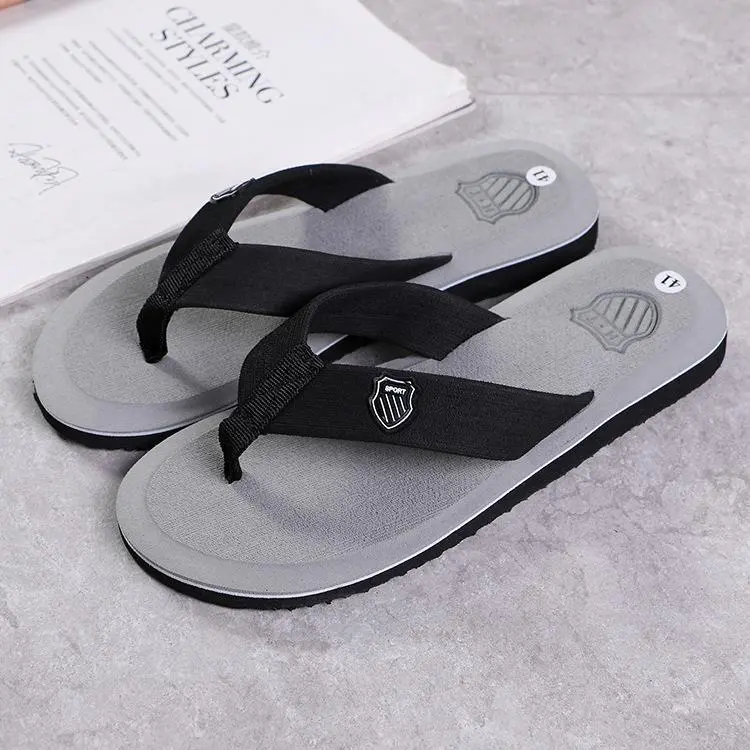 2024 New Summer Slippers Men Hollow Out Breathable Beach Flip Flops Unisex Casual Slip-on Flats Sandals Plus Size 38-45