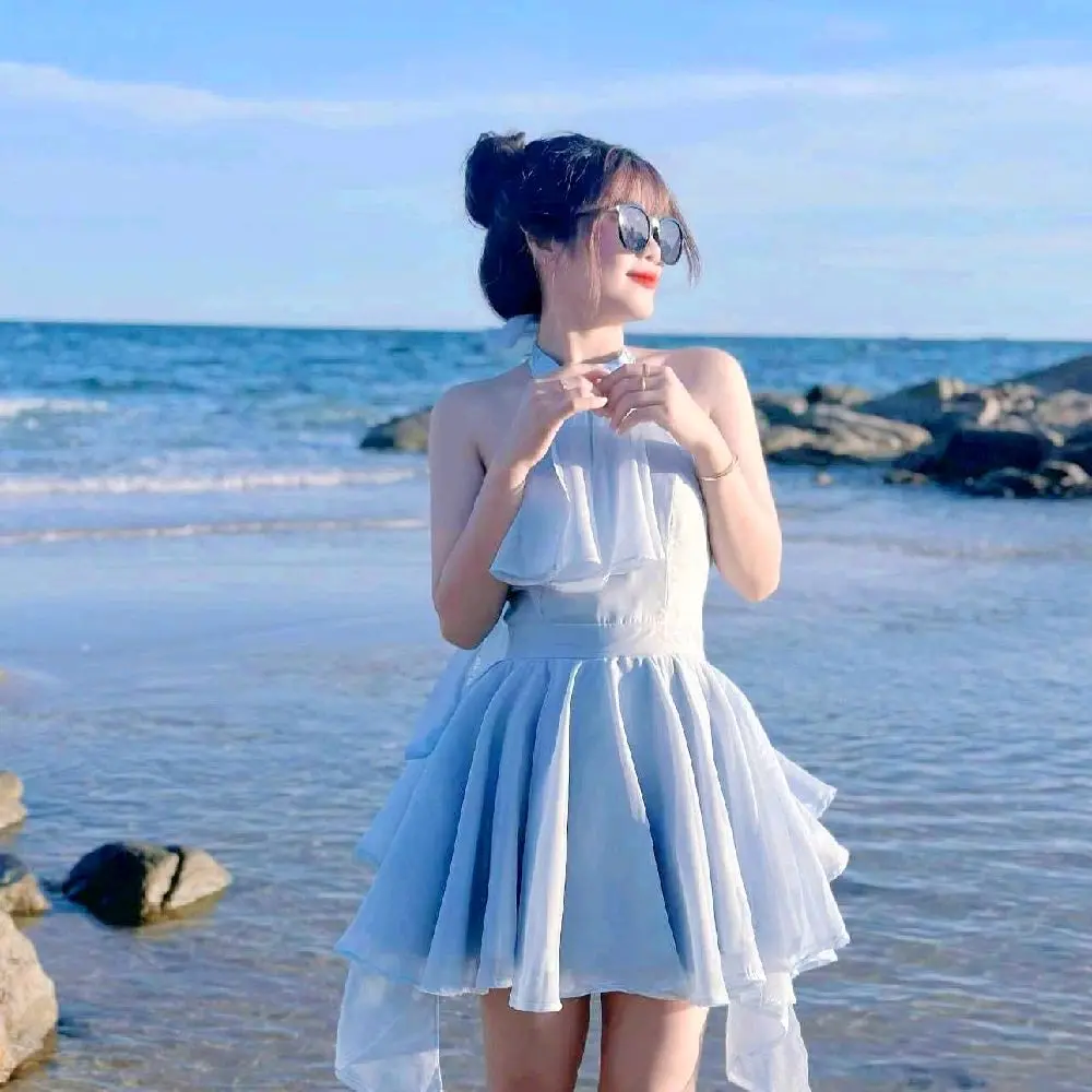 Đầm cổ yếm hở lưng dáng ngắn đi chơi, đi biển cho chị em, có quần trong nữ dress