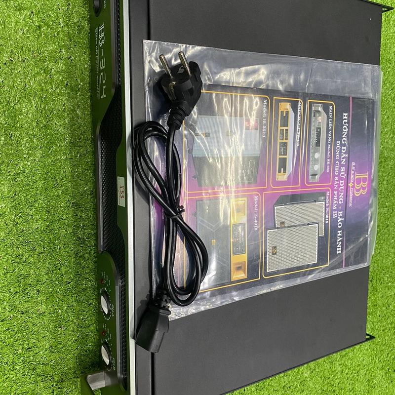 Cục đẩy công suất(Main)2 kênh BB-324 công suất 800w trang bị 16 sò lớn Tosiba , 4 tụ lọc nguồn , 2 quạt . hàng công ty BB bảo hành 1 năm, Mixer