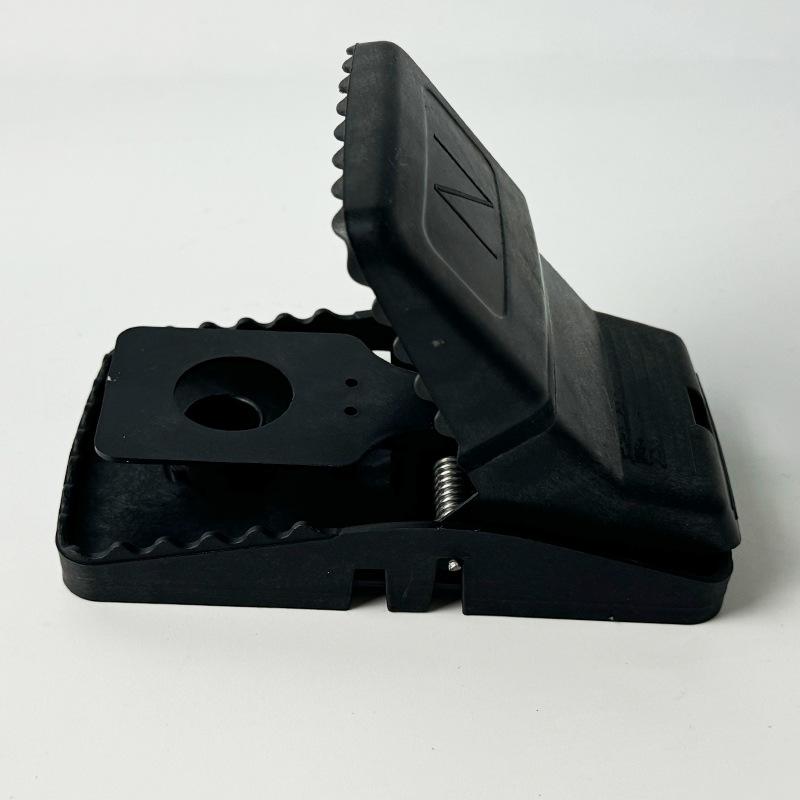 Plastic Mouse-Trap Drive Away Mice Simple and Quick Way to Reduce Harm Recycling Is Completed with a Touch 1