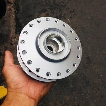 Đùm trước đĩa Sirius 110 màu bạc