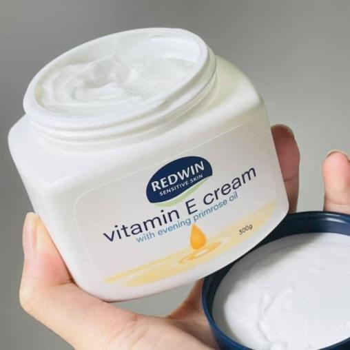 Kem Dưỡng Ẩm Sáng Da Vitamin E Redwin Úc (300g) 0