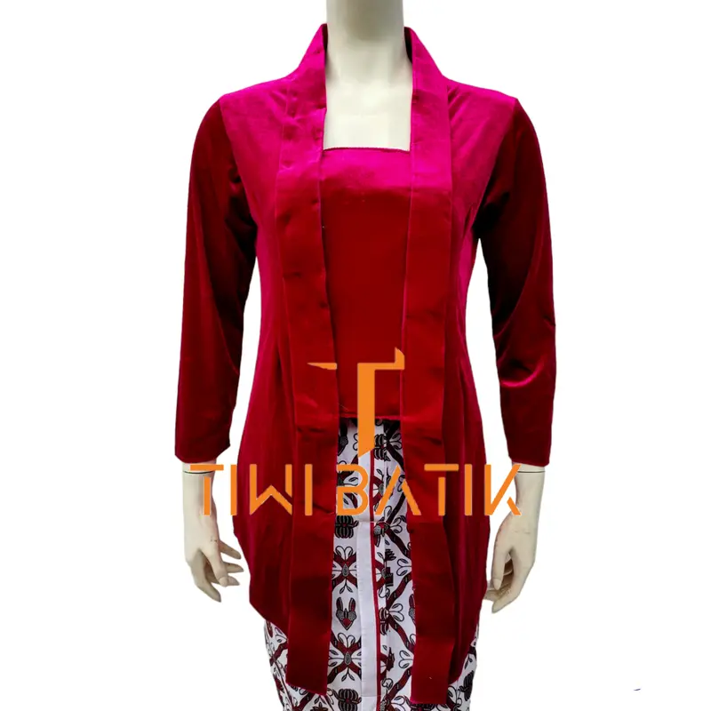 Kebaya Bludru Wanita Adat Jawa 2