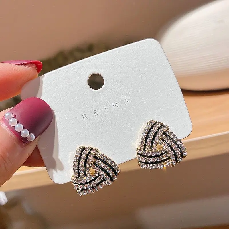 Anting Wanita Model Simple Elegant Perhiasan Wanita AT167 Earrings Jewellery 1