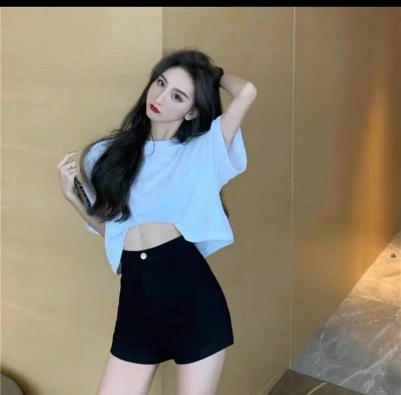 Quần Shorts Nữ Cạp Cao Dáng Ngắn,Có Túi Sau Có 2 Màu Đen Trắng Cơ bản.Ôm body Co Giãn 4 Chiều -Chất Vải Umi hàn Đẹp 3