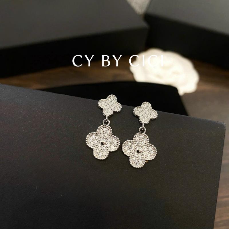  S350 Khuyên tai Đá CiCi Cỏ 4 lá đôi sáng đẹp bền màu an toàn không kích ứng da chất liệu Cao cấp 
