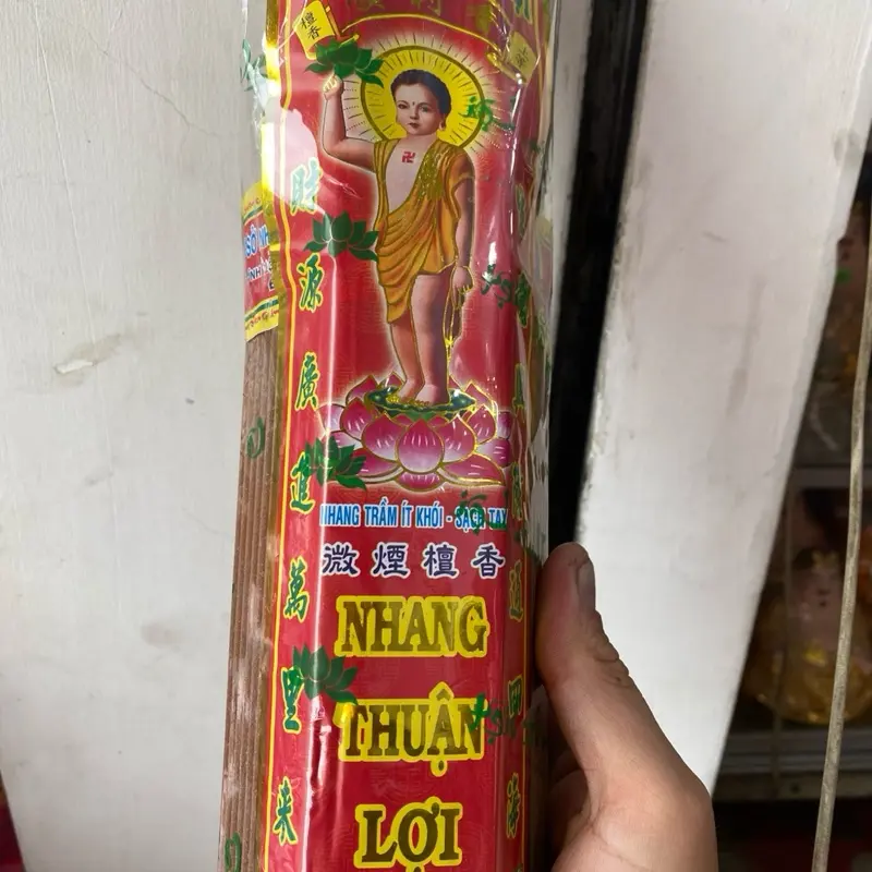 Nhang hương vỏ quế. Ít khói ít tan.