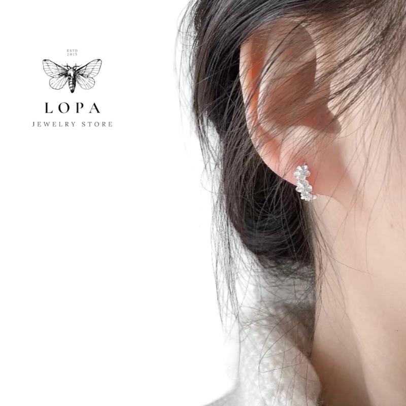 Khuyên tai nữ bạc LoPa dáng hoa mai chốt bấm nhẹ nhàng được thiết kế tinh tế, Bạc LoPa sk120