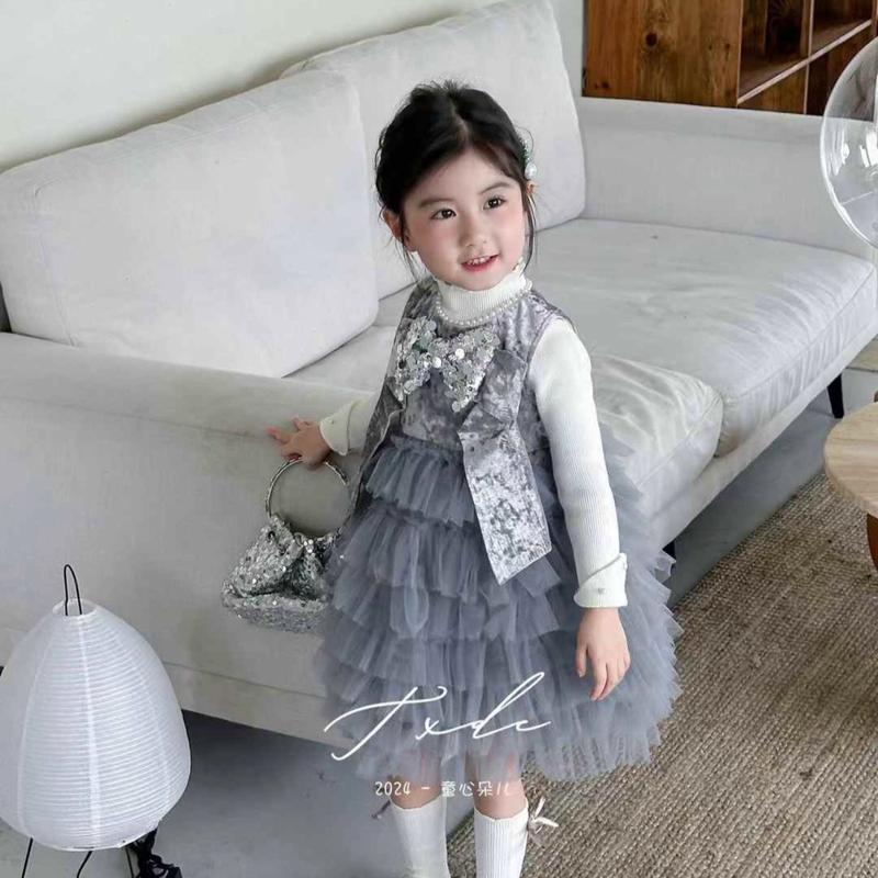 [Sale] Cá Mập Con - S815: Sét Váy + Áo Xám Nơ Kim Tuyến Tùng Tầng Xinh Bé Gái QCCC