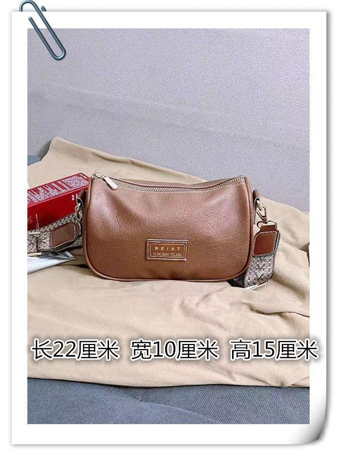 Product Introduction of Túi Boston, Thời Trang, Phong Cách Cổ Điển Mới, Túi Đeo Chéo Dễ Phối Đồ Dây Đeo Rộng Hợp Xu hướng Túi Gối Nhỏ Thích Hợp Cho Vai, Được Đánh Giá Tích Cực 6670, Độc Đáo 18