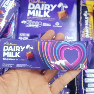 Cadbury Dairy Milk & Cashew nut 62 g Chocolate Coklat Food Susu