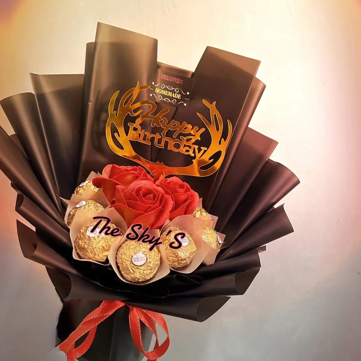 10pcs Ferrero Rocher + 3pcs Red Soap Rose Black Bouquet Koko