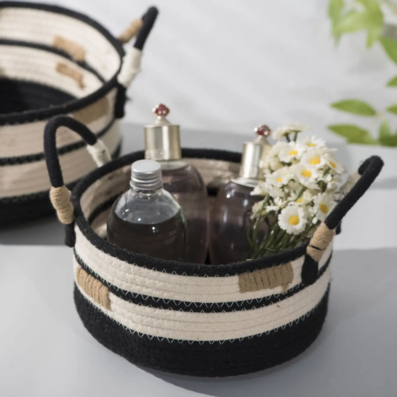 Hand-Woven Cotton Rope Storage Basket Multifunctional Ins Wind Desktop Storage Basket Cosmetics Toy Storage Box Retro art style Organiser