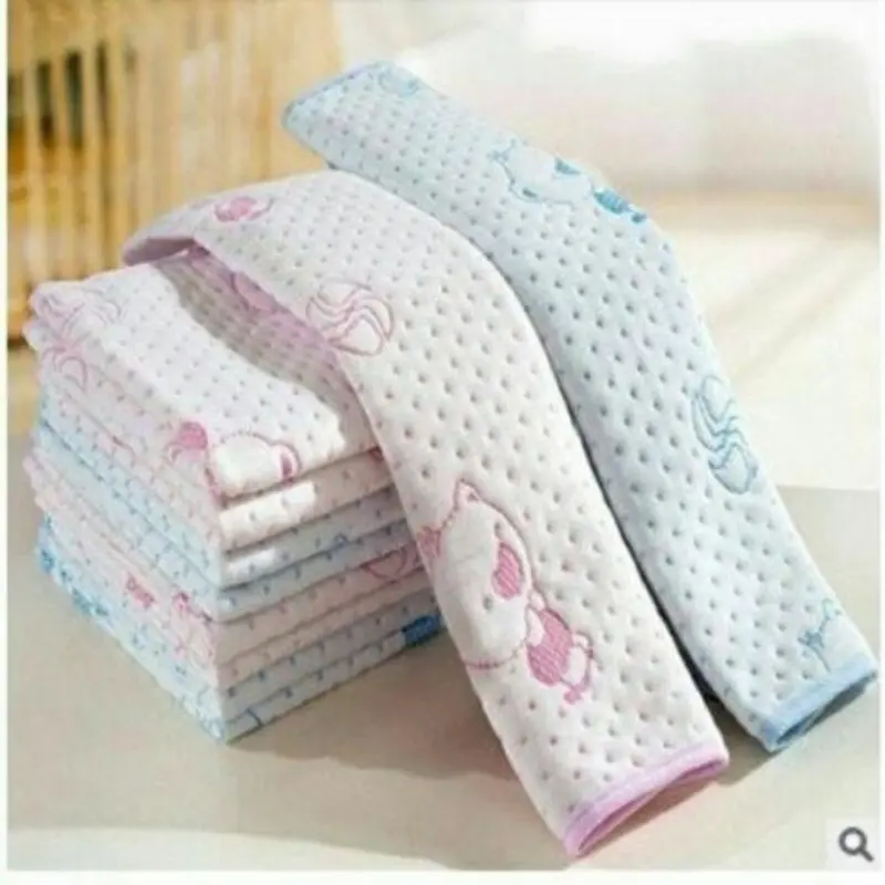 Tấm lót chống thấm cho bé Cotton 4 lớp, kích thước 50x70cm hình gấu Vải Cotton 3