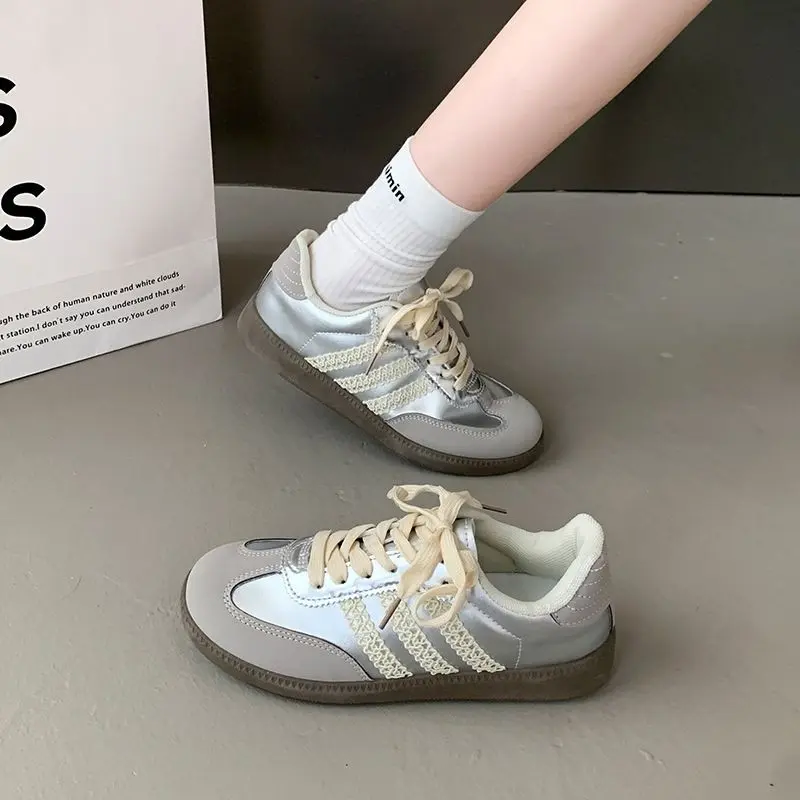 S008 - Sepatu Sneaker Fashion Wanita Kekinian Sepatu Lentur Nyaman Dipake Sepatu Casual Ala Korea Style Shoes Sport Kasual Putih 7