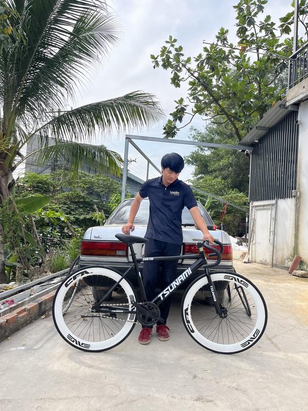 Xe Đạp Thể Thao Fixed Gear Và Single Speed Màu Đen Bóng Vành 6 Phân Trắng Tặng kèm Strap
