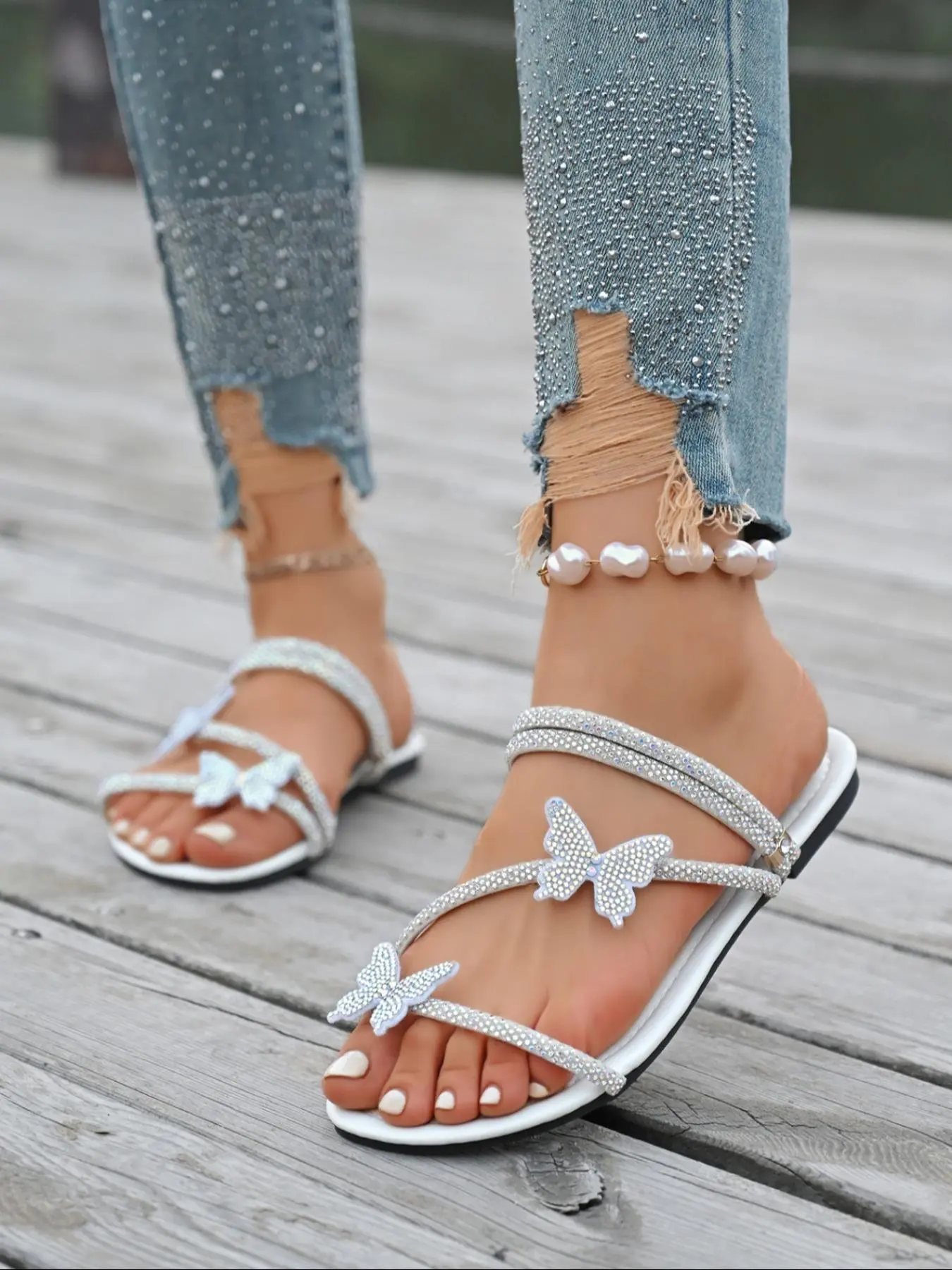 Women's Fashionable Butterfly Decor Glitter Design Slip on Sandals, Casual Comfortable Flat Sandals for Beach, Lightweight Non-slip Sandals for Summer, Walking Shoes
