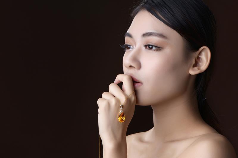 Product Introduction of Mặt dây chuyền bạc Sterling, Mặt dây chuyền pha lê màu vàng tự nhiên 13,98 Carat, Dát kim cương, Vòng Cổ Có Thể Tùy Chỉnh, dành cho phụ nữ 4