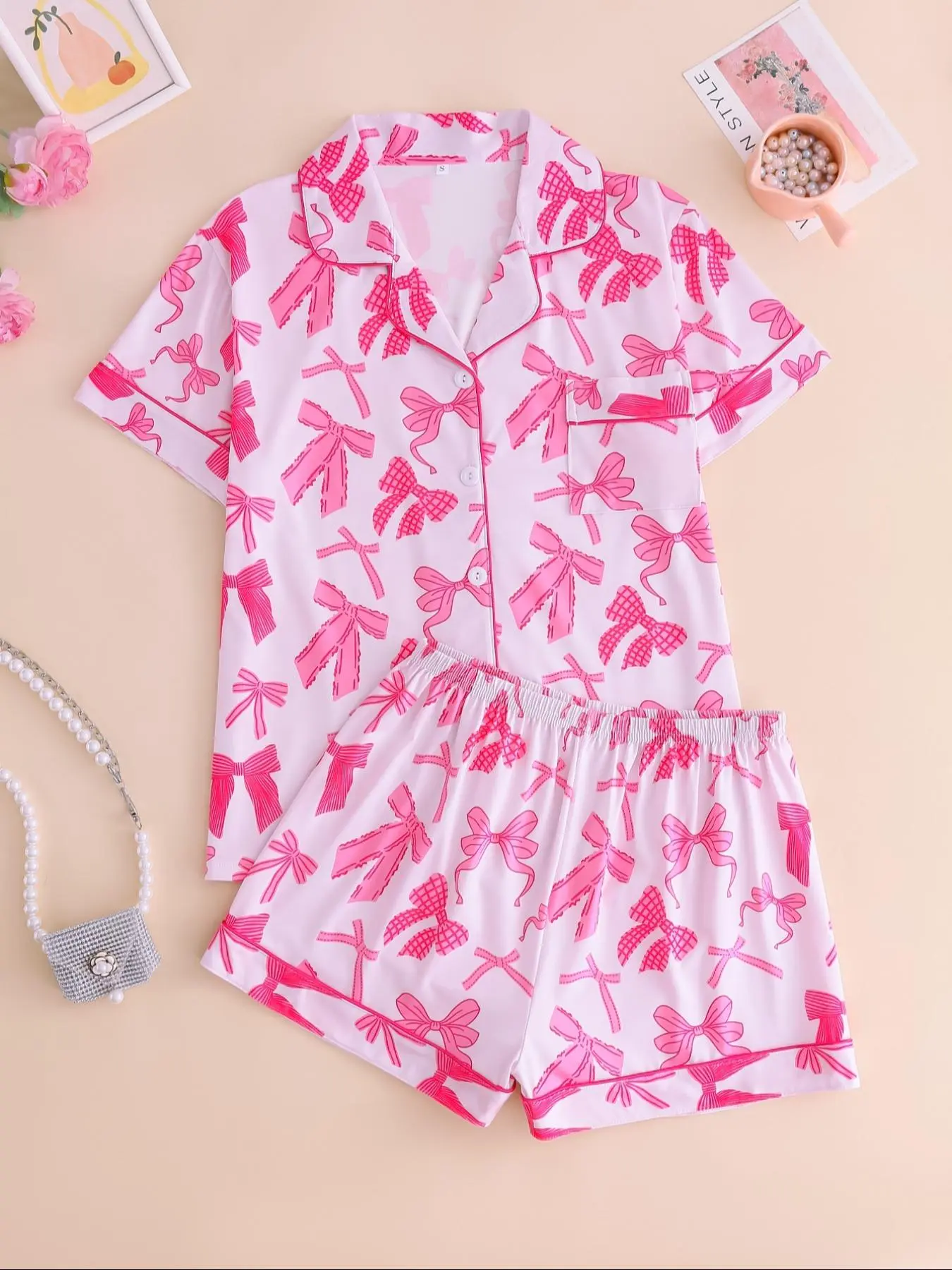 Two-piece Set Women's All Over Bow Print Button Front Pocket Shirt & Shorts Pyjama, Elegant Comfy Short Sleeve Lapel Neck Top & Shorts Pj Set, Ladies Sleepwear for All Seasons