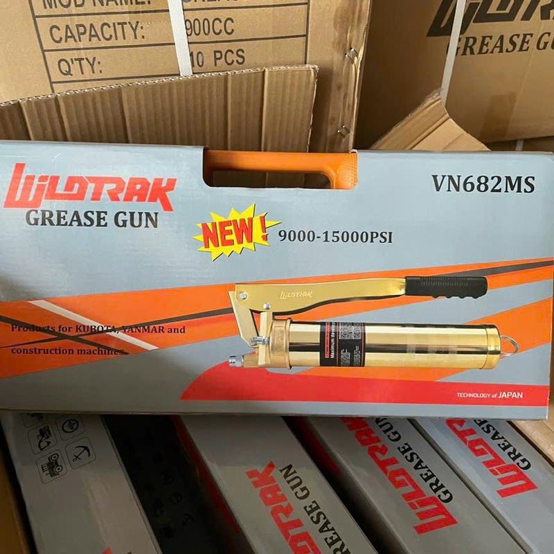 Bơm mỡ sâu 2ty 900cc 0